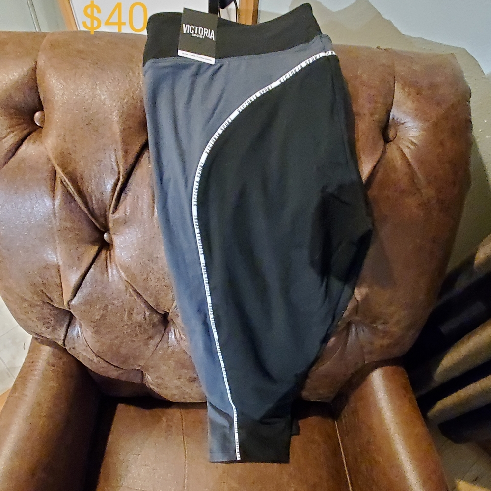 Victoria Sport leggings